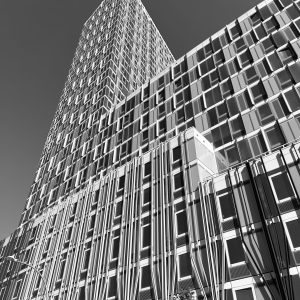 I am wondering how many apartments are in this building