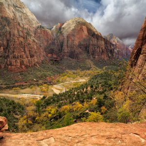 These wide vistas were the reward for slogging up the steep trail to Scout Overlook on the Angel's