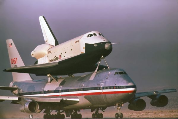 ALt-16 Free Flight #5 with tailcone off, runway landing @ Edwards AFB 10/26/1977 with Prince
