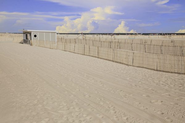 Jones Beach Is a state park in New York State on Long Island. Many people visit Jones Beach from all