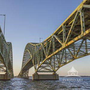 The view of the Robert Moses Bridge between the spans.