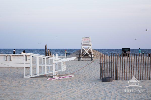 Jones Beach Is one of the largest beaches in the New York City area on Long Island. Thousand of